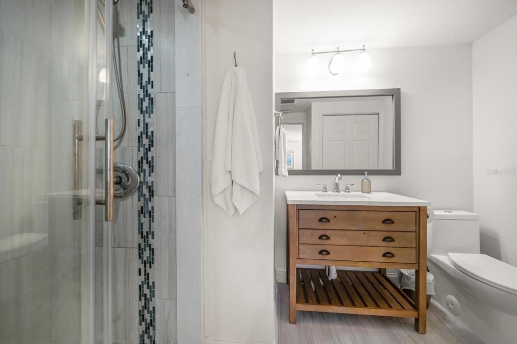 En Venta: $799,000 (4 camas, 3 baños, 1446 Pies cuadrados)