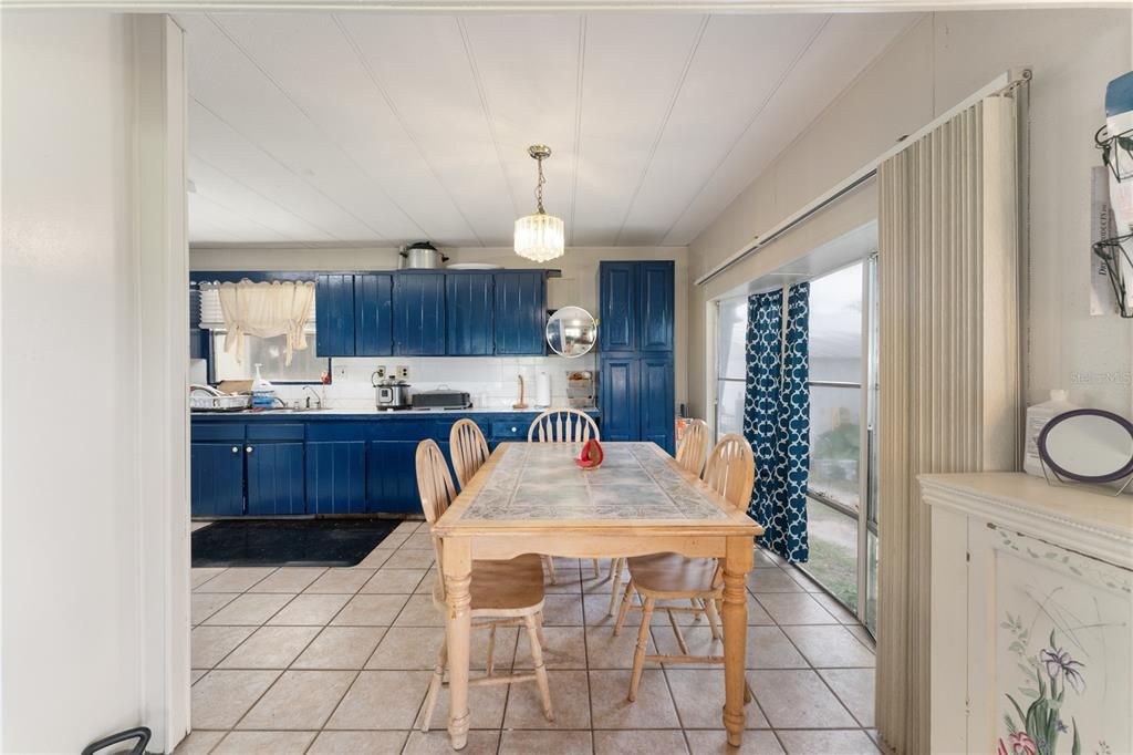 For Sale: $580,000 (3 beds, 3 baths, 1344 Square Feet)