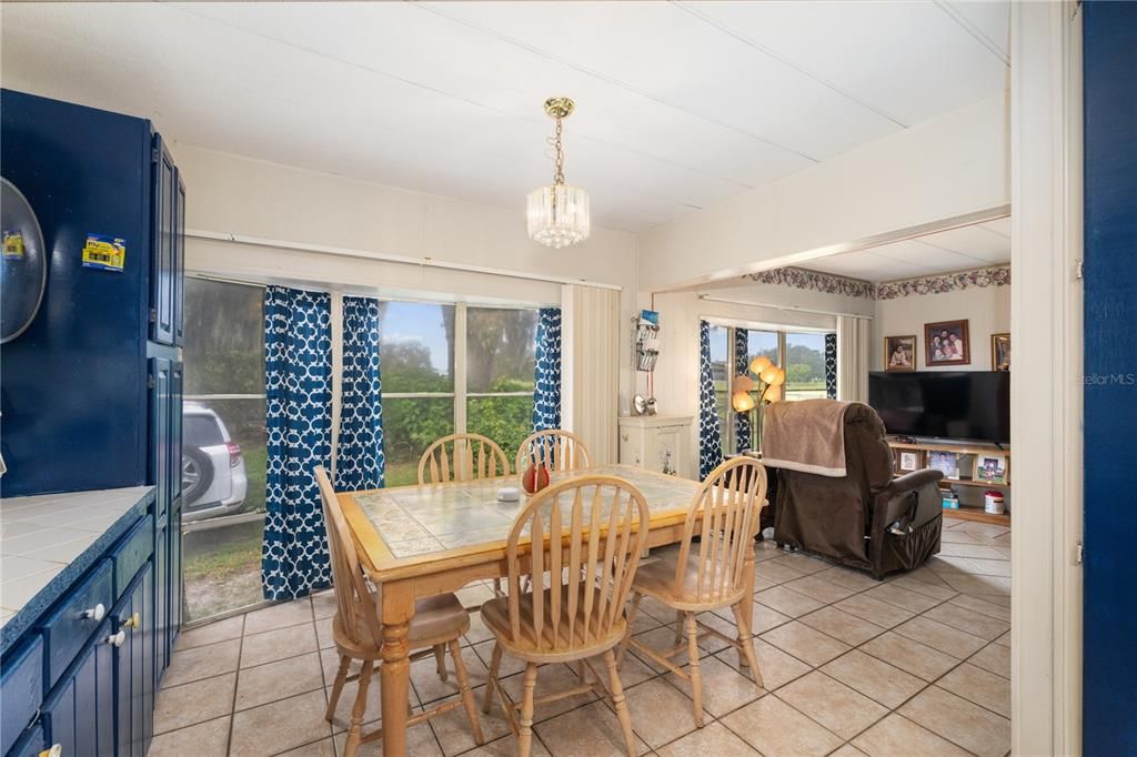 For Sale: $580,000 (3 beds, 3 baths, 1344 Square Feet)