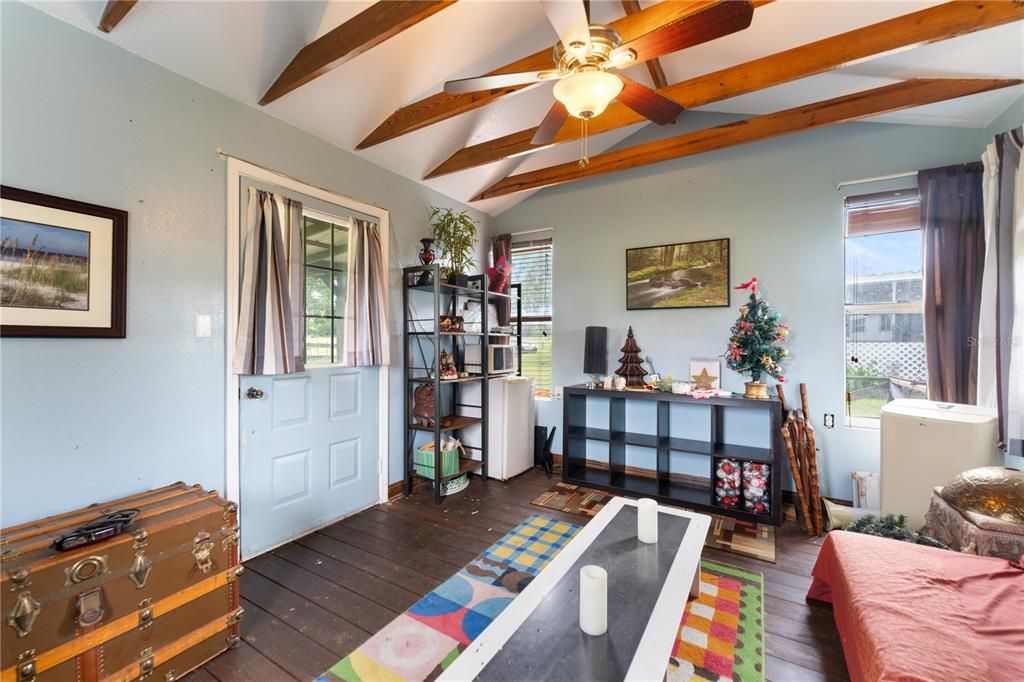 For Sale: $580,000 (3 beds, 3 baths, 1344 Square Feet)