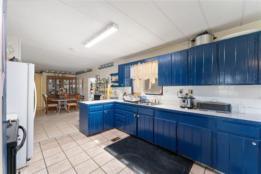 For Sale: $580,000 (3 beds, 3 baths, 1344 Square Feet)