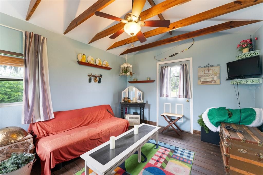 For Sale: $580,000 (3 beds, 3 baths, 1344 Square Feet)