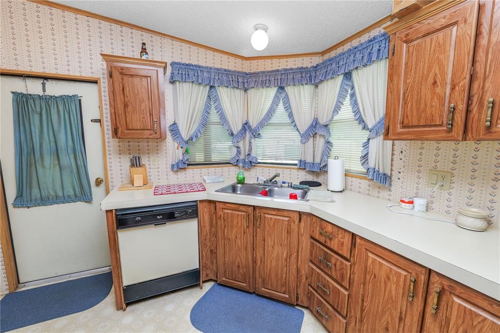 На продажу: $725,000 (3 спален, 2 ванн, 1647 Квадратных фут)