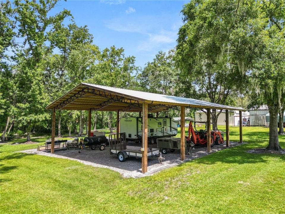 На продажу: $725,000 (3 спален, 2 ванн, 1647 Квадратных фут)