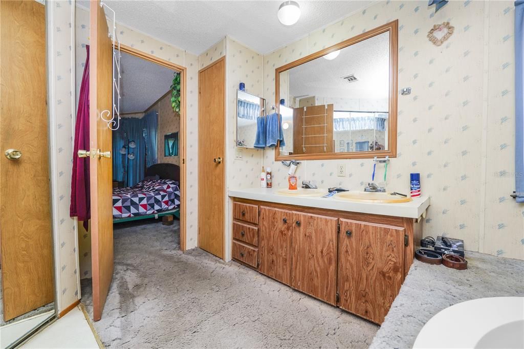 На продажу: $725,000 (3 спален, 2 ванн, 1647 Квадратных фут)