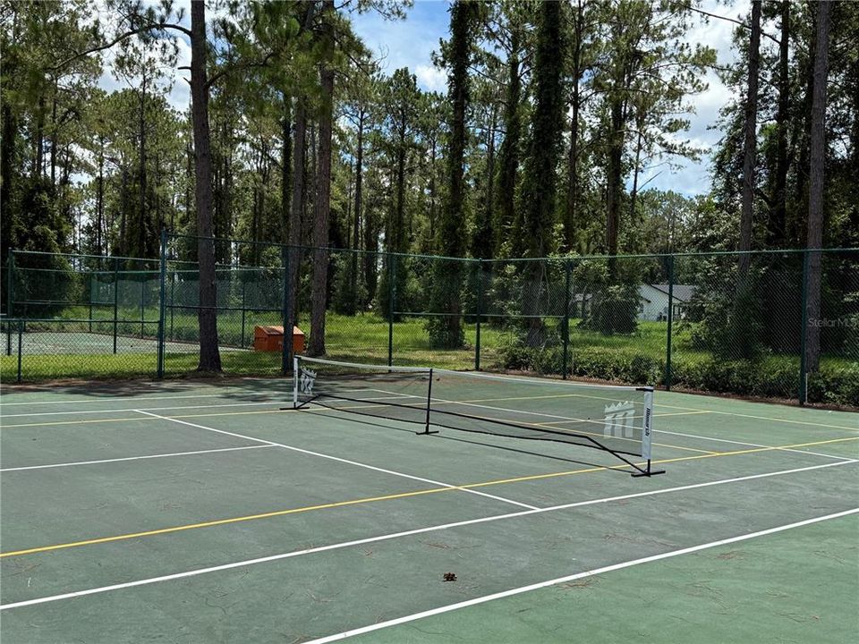 En Venta: $200,000 (16.42 acres)