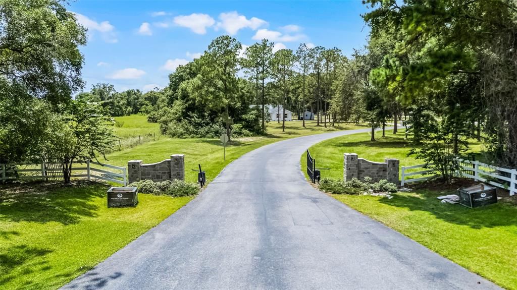 En Venta: $200,000 (16.42 acres)