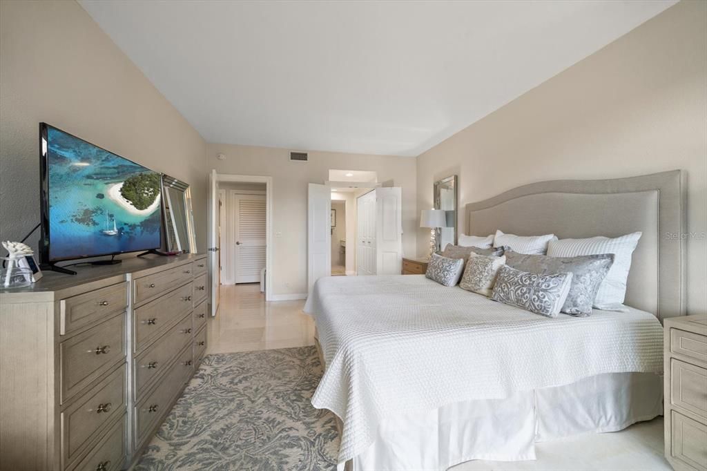 На продажу: $775,000 (2 спален, 2 ванн, 1403 Квадратных фут)