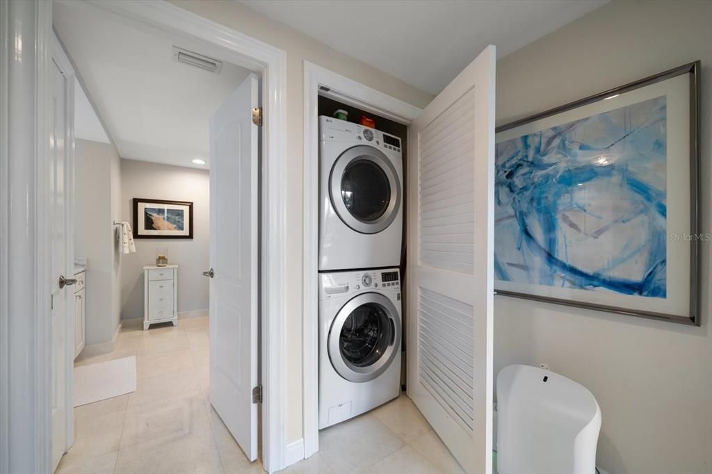 На продажу: $775,000 (2 спален, 2 ванн, 1403 Квадратных фут)