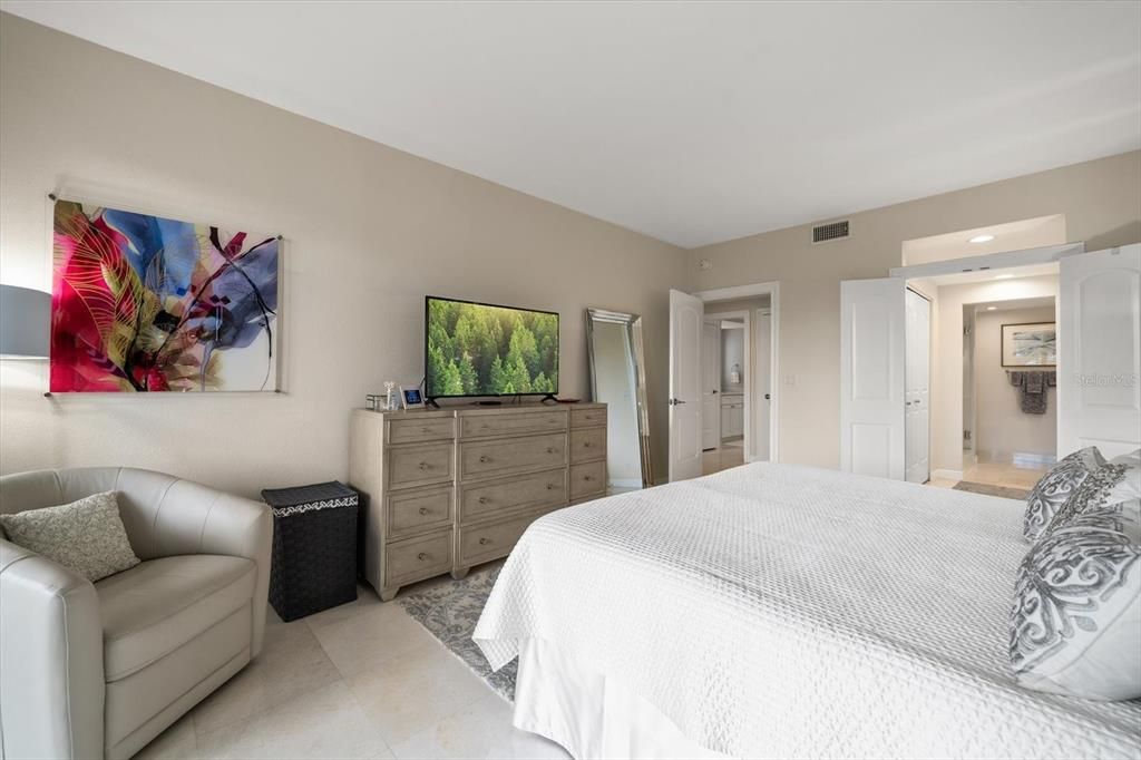 На продажу: $775,000 (2 спален, 2 ванн, 1403 Квадратных фут)