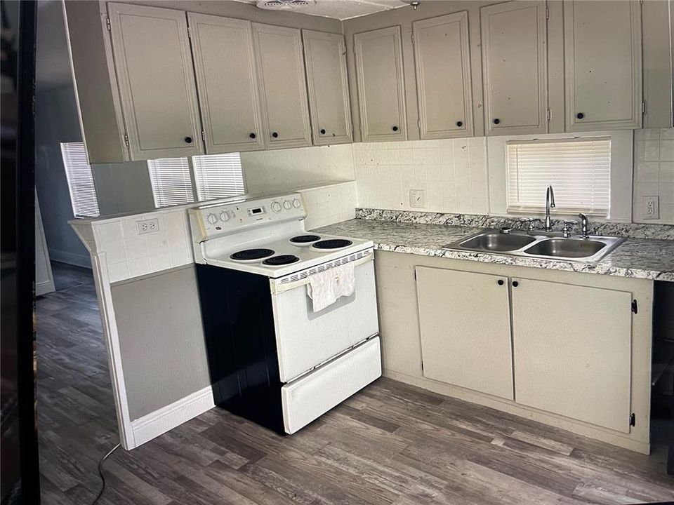 For Sale: $825,000 (0 beds, 0 baths, 3000 Square Feet)