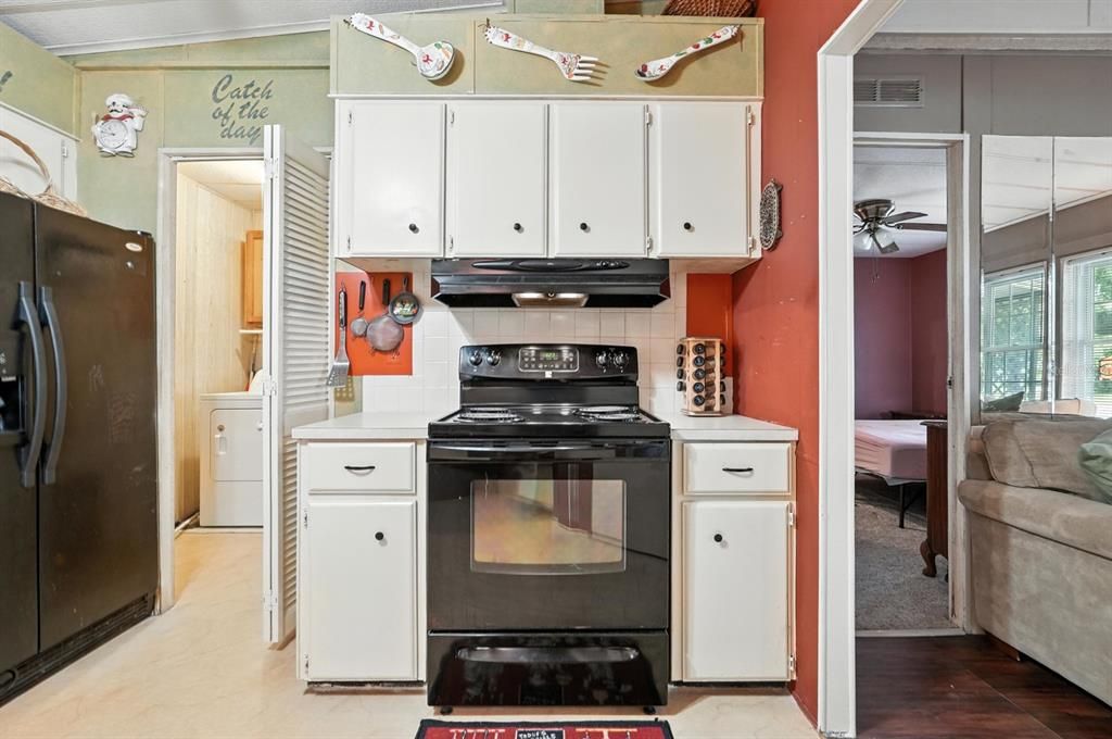 For Sale: $250,000 (3 beds, 2 baths, 1983 Square Feet)