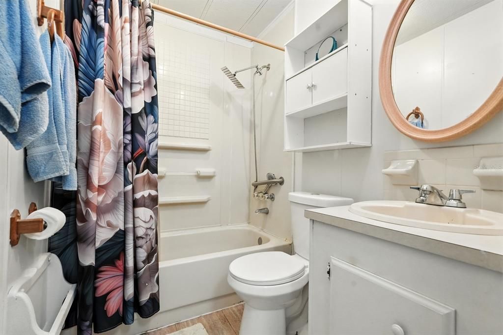 For Sale: $250,000 (3 beds, 2 baths, 1983 Square Feet)