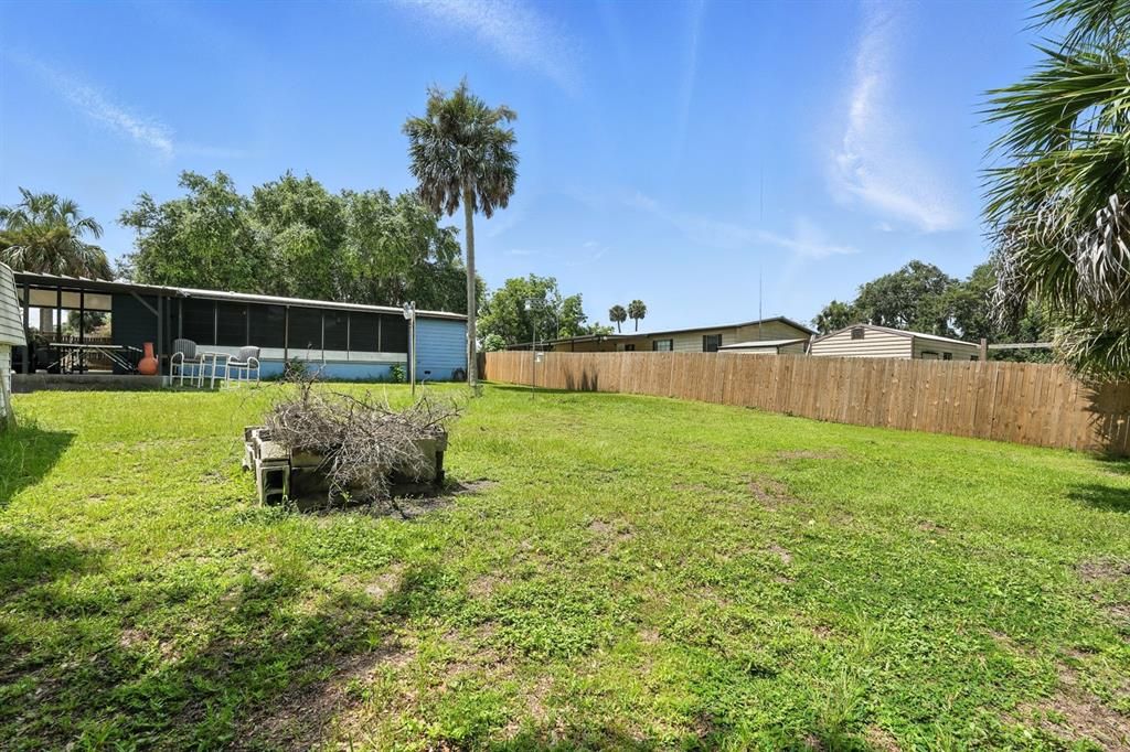 For Sale: $250,000 (3 beds, 2 baths, 1983 Square Feet)