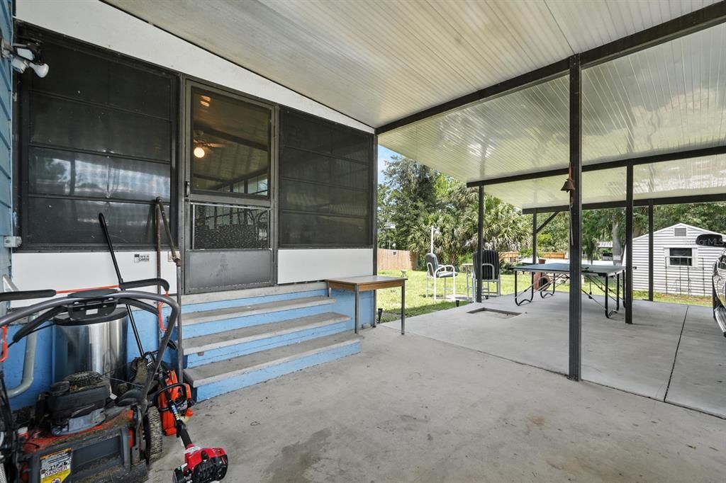 For Sale: $250,000 (3 beds, 2 baths, 1983 Square Feet)