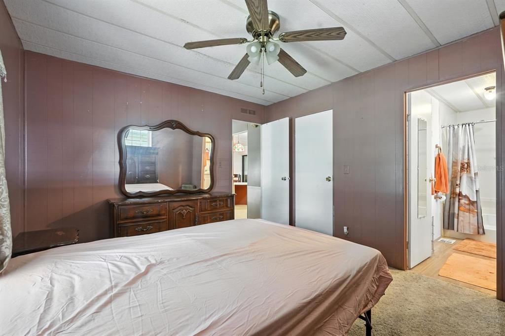 For Sale: $250,000 (3 beds, 2 baths, 1983 Square Feet)