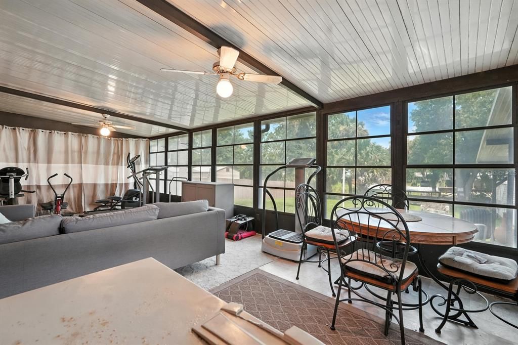 For Sale: $250,000 (3 beds, 2 baths, 1983 Square Feet)