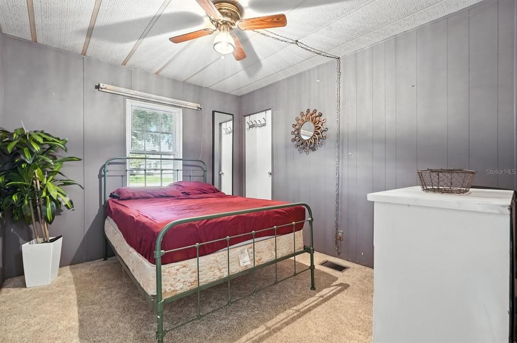 For Sale: $250,000 (3 beds, 2 baths, 1983 Square Feet)