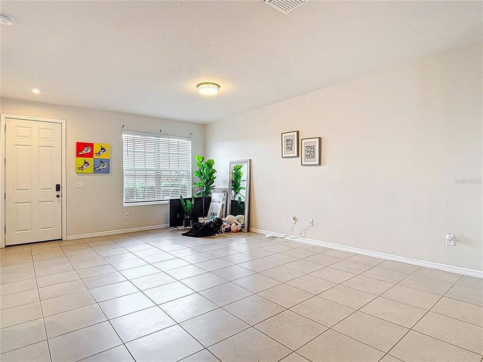 En Renta: $2,450 (3 camas, 2 baños, 1772 Pies cuadrados)