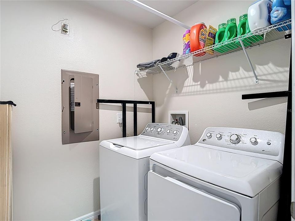 En Renta: $2,450 (3 camas, 2 baños, 1772 Pies cuadrados)