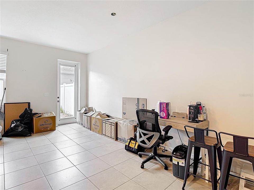 En Renta: $2,450 (3 camas, 2 baños, 1772 Pies cuadrados)