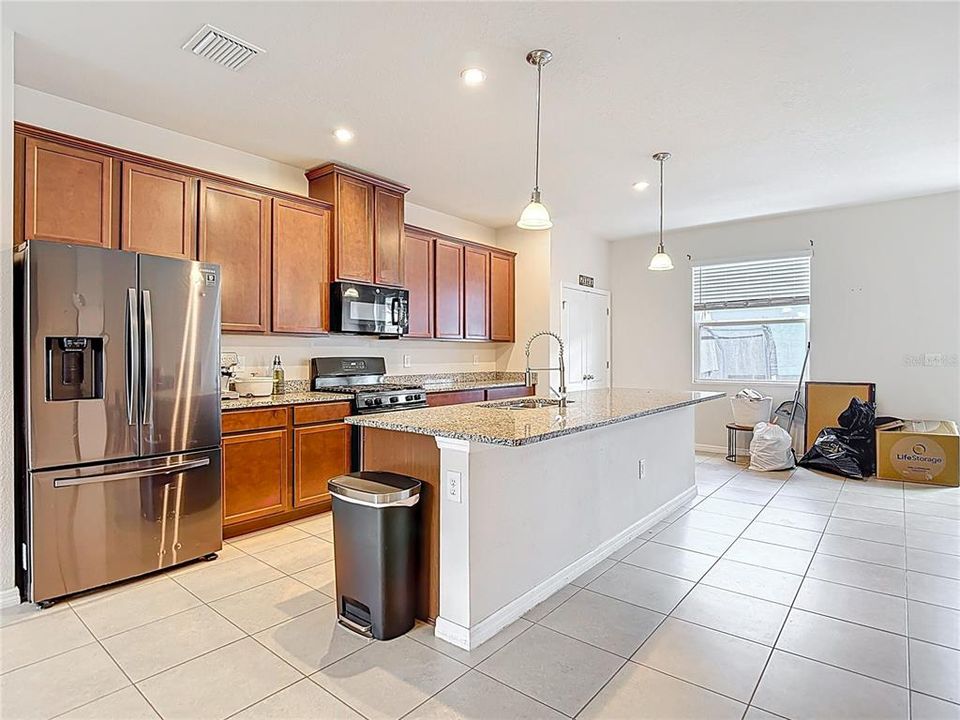 En Renta: $2,450 (3 camas, 2 baños, 1772 Pies cuadrados)