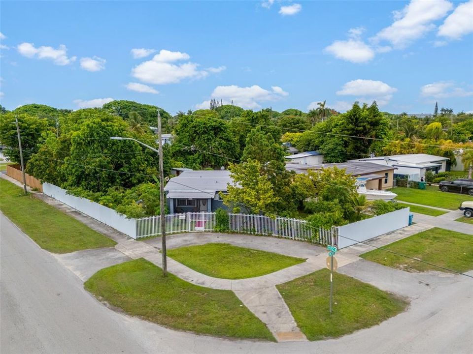 Vendido Recientemente: $430,000 (3 camas, 2 baños, 1466 Pies cuadrados)