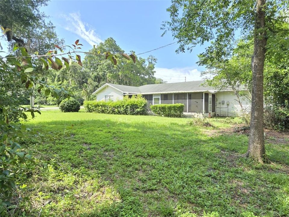 待售: $165,000 (3 贝兹, 1 浴室, 1464 平方英尺)