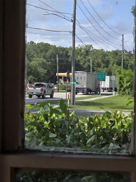 待售: $165,000 (3 贝兹, 1 浴室, 1464 平方英尺)