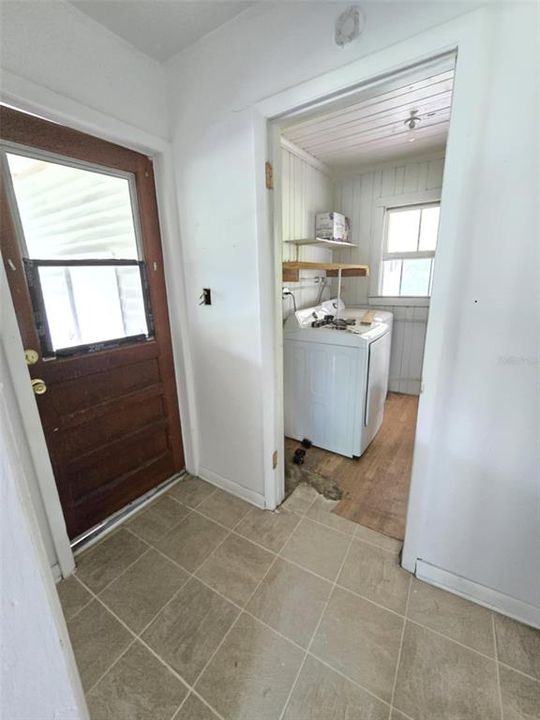 待售: $165,000 (3 贝兹, 1 浴室, 1464 平方英尺)