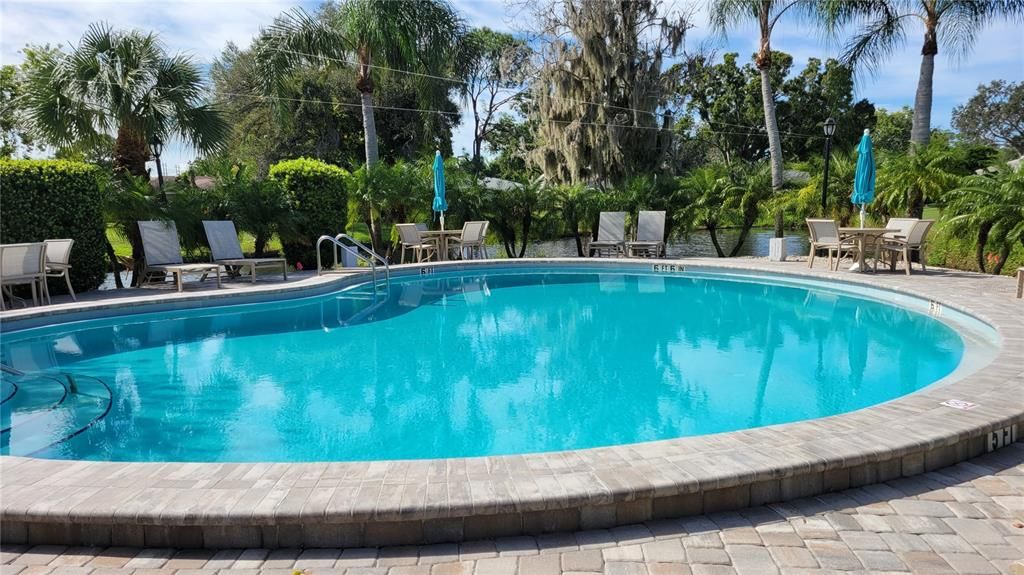 Active With Contract: $2,000 (2 beds, 2 baths, 1351 Square Feet)