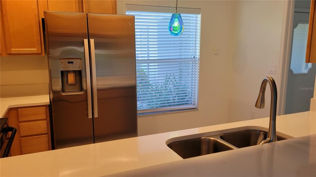 Active With Contract: $2,000 (2 beds, 2 baths, 1351 Square Feet)