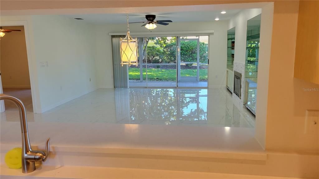 Active With Contract: $2,000 (2 beds, 2 baths, 1351 Square Feet)