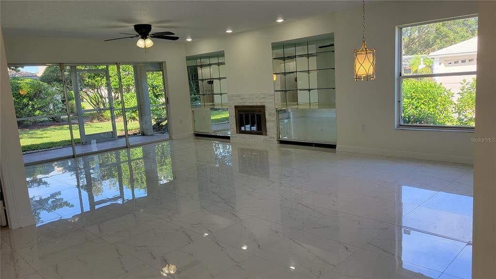 Active With Contract: $2,000 (2 beds, 2 baths, 1351 Square Feet)