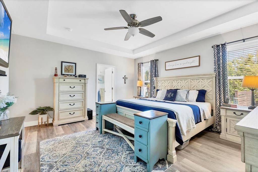 Active With Contract: $384,750 (4 beds, 3 baths, 2470 Square Feet)