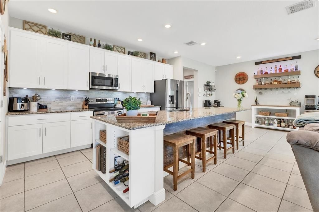 Active With Contract: $384,750 (4 beds, 3 baths, 2470 Square Feet)