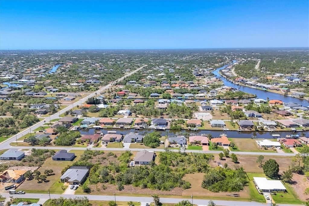 Active With Contract: $384,750 (4 beds, 3 baths, 2470 Square Feet)