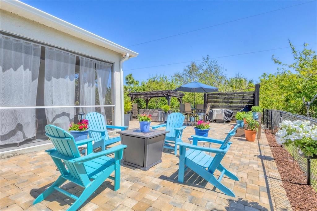 Active With Contract: $384,750 (4 beds, 3 baths, 2470 Square Feet)