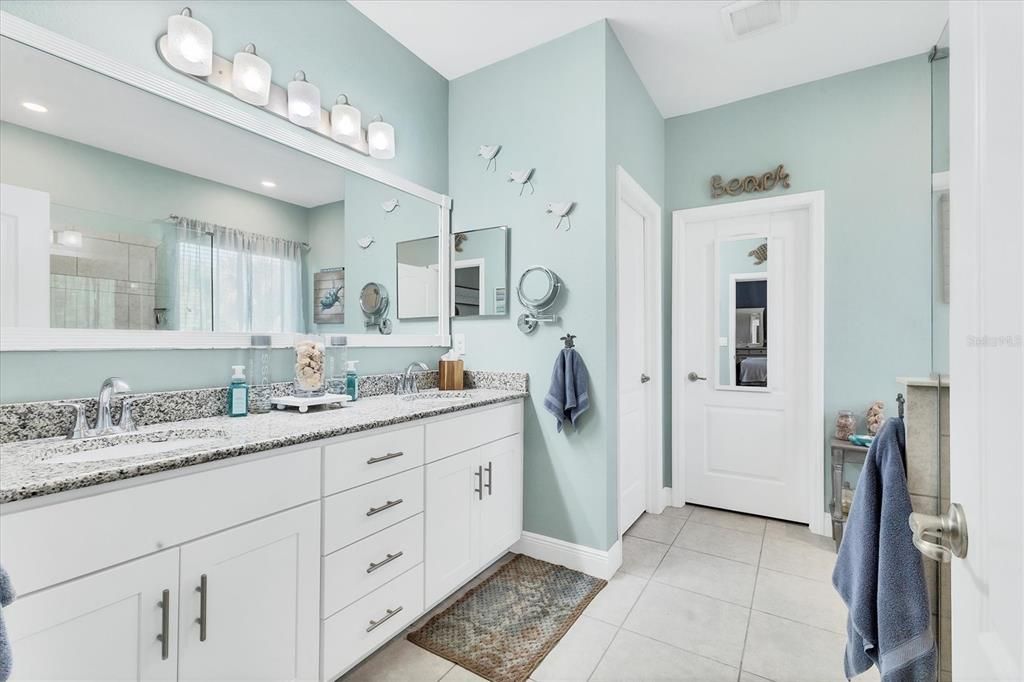 Active With Contract: $384,750 (4 beds, 3 baths, 2470 Square Feet)