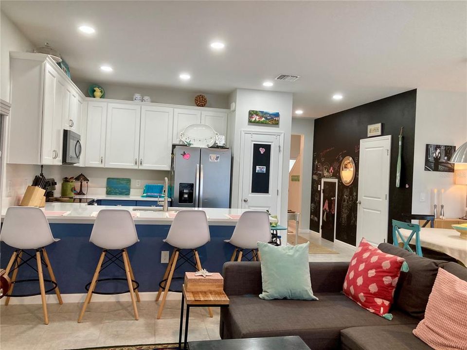 For Sale: $298,000 (3 beds, 2 baths, 1675 Square Feet)