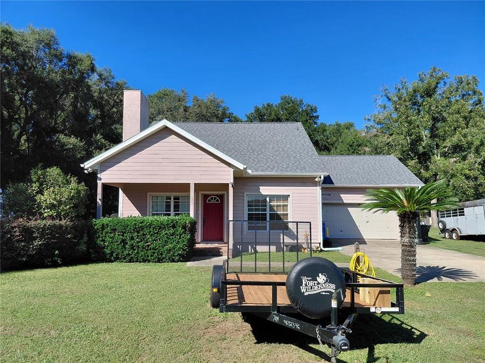 For Sale: $575,000 (3 beds, 2 baths, 1577 Square Feet)