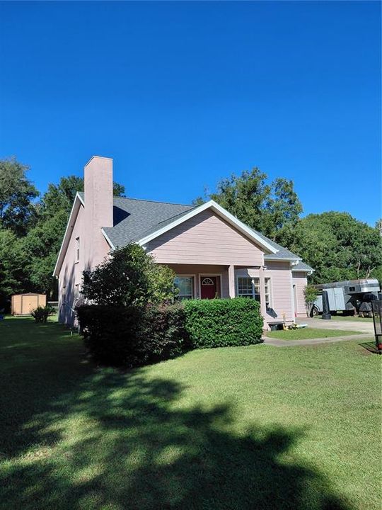 For Sale: $575,000 (3 beds, 2 baths, 1577 Square Feet)