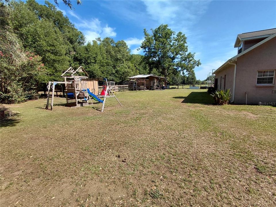 For Sale: $575,000 (3 beds, 2 baths, 1577 Square Feet)