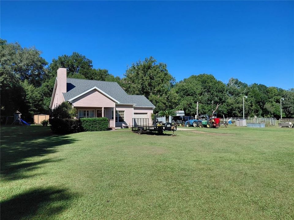 For Sale: $575,000 (3 beds, 2 baths, 1577 Square Feet)