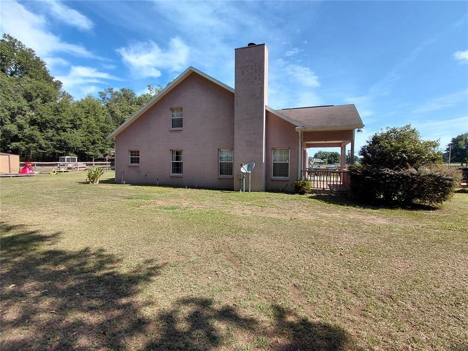 For Sale: $575,000 (3 beds, 2 baths, 1577 Square Feet)