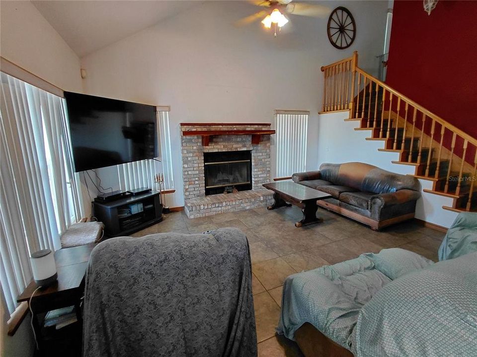 For Sale: $575,000 (3 beds, 2 baths, 1577 Square Feet)