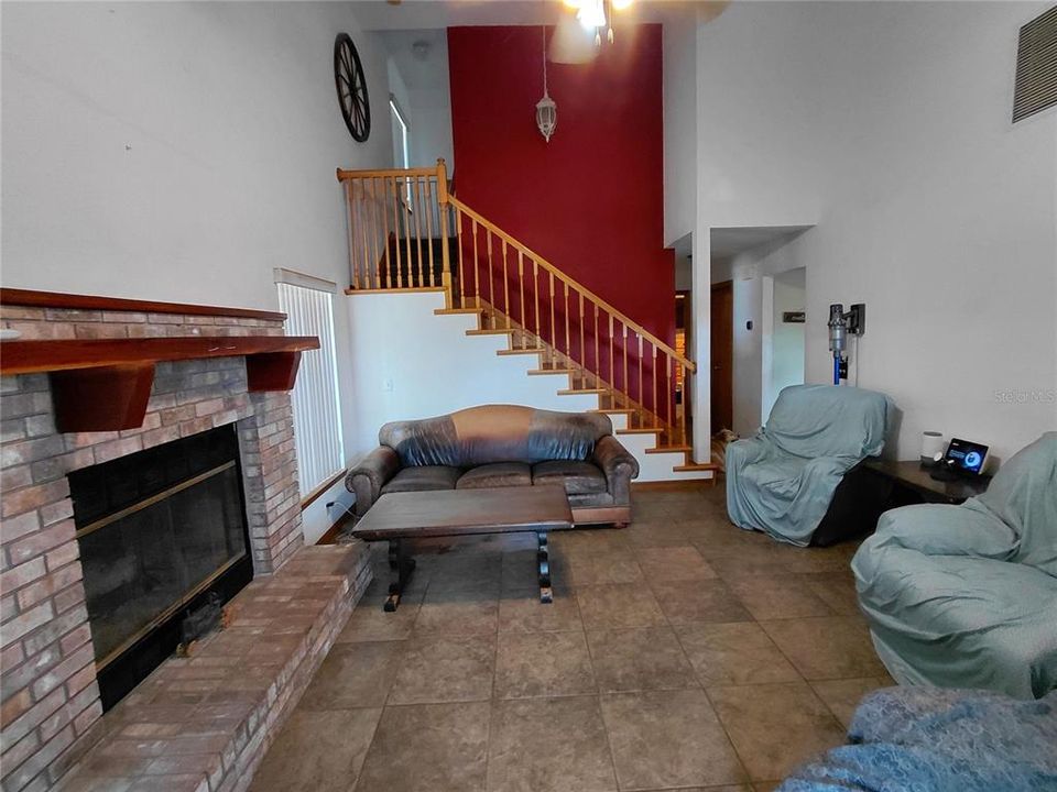 For Sale: $575,000 (3 beds, 2 baths, 1577 Square Feet)