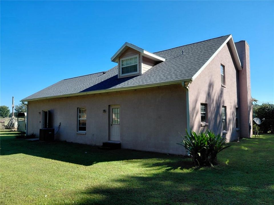 For Sale: $575,000 (3 beds, 2 baths, 1577 Square Feet)