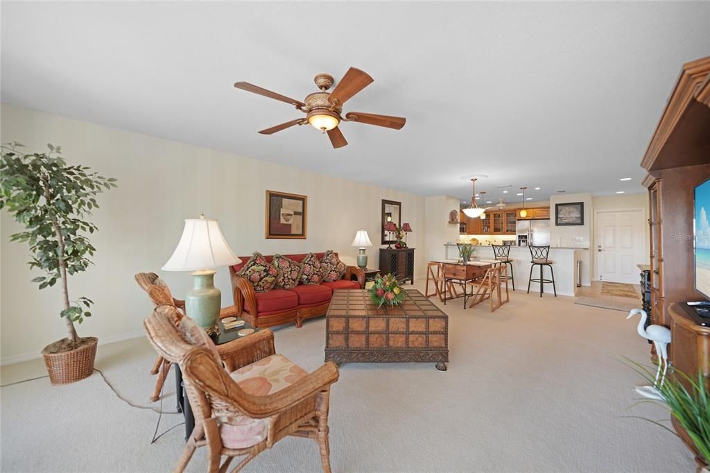 В аренду: $4,500 (2 спален, 2 ванн, 1398 Квадратных фут)