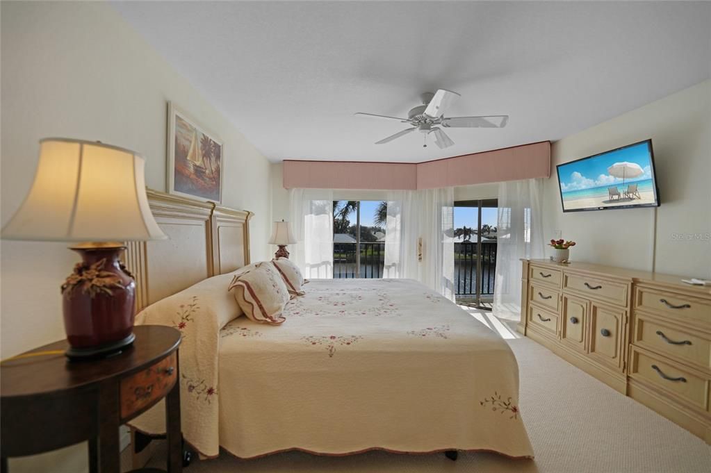 В аренду: $4,500 (2 спален, 2 ванн, 1398 Квадратных фут)